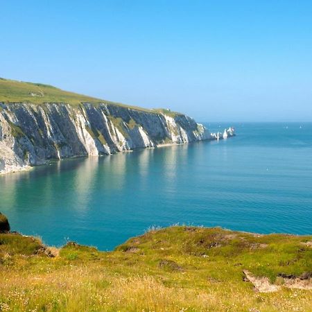 "Trinity" At Whitecliff Bay Isle Of Wight- Yarborough View 4 Hotel Бембридж Екстериор снимка