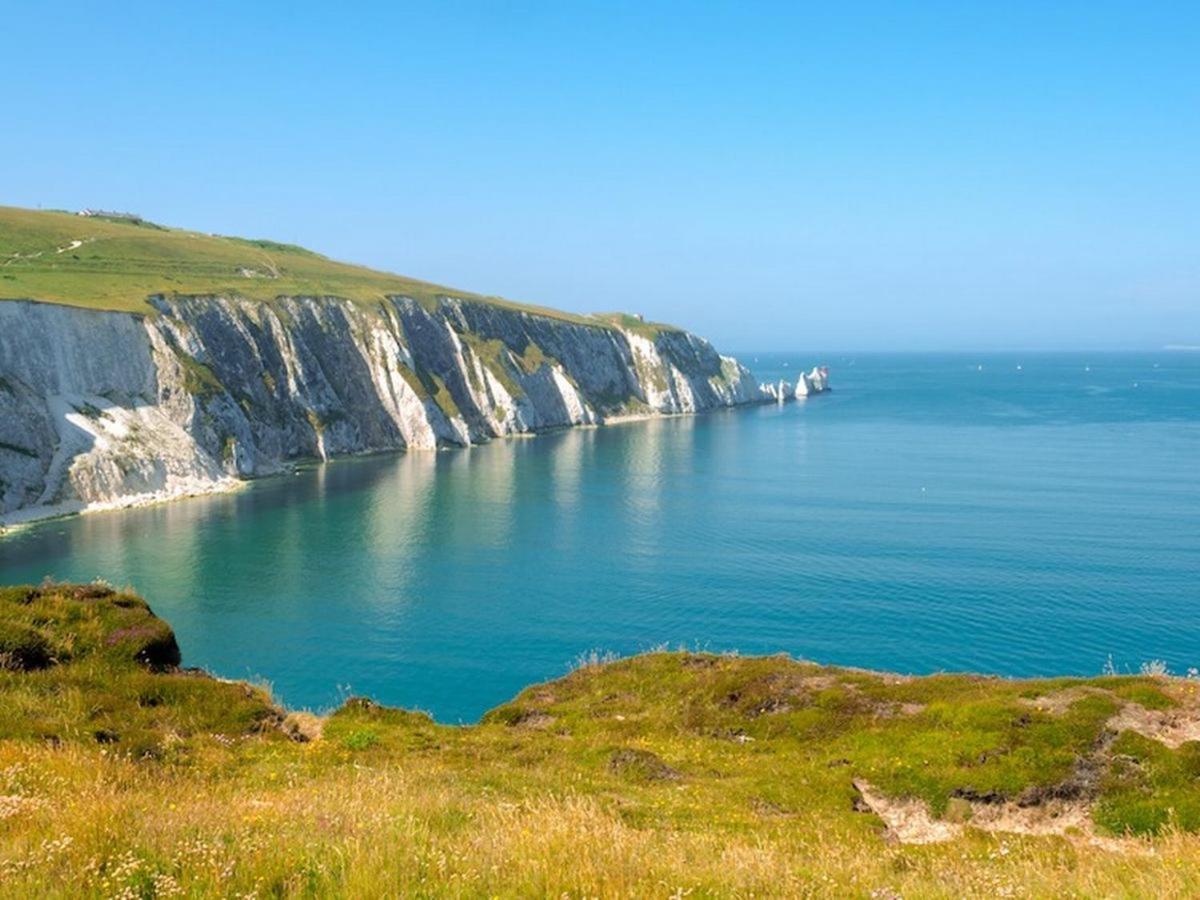 "Trinity" At Whitecliff Bay Isle Of Wight- Yarborough View 4 Hotel Бембридж Екстериор снимка